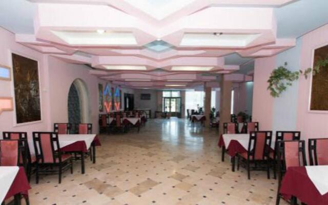 Hotel Les Pyramides