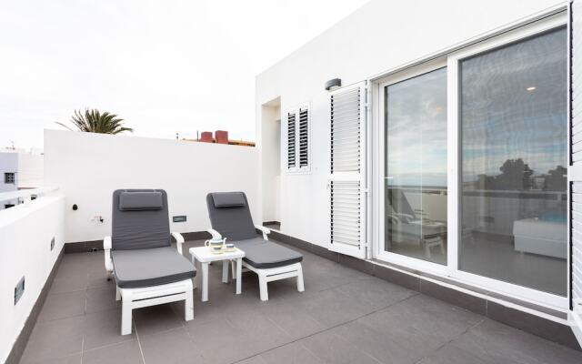 HomeLike Stunning Sea Front House El Poris