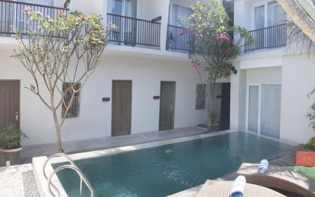 Hola Seminyak