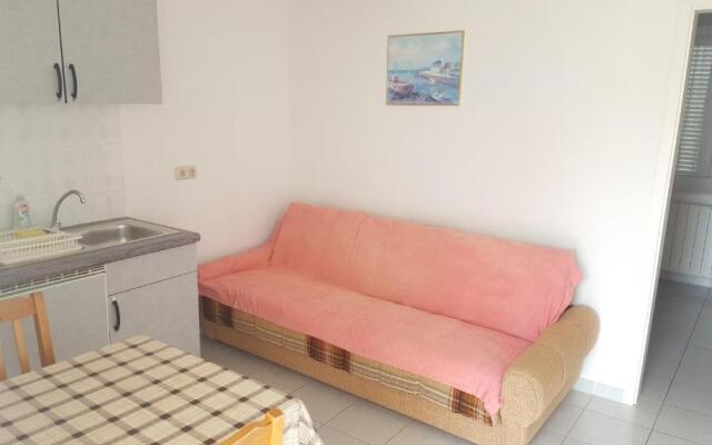 Apartment Bajuti