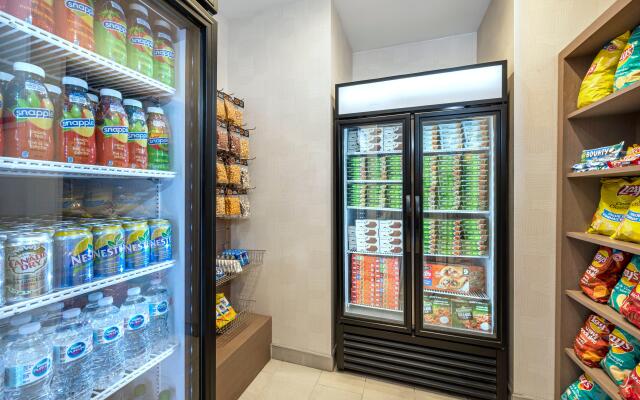 Holiday Inn Express Toronto - Downtown by IHG