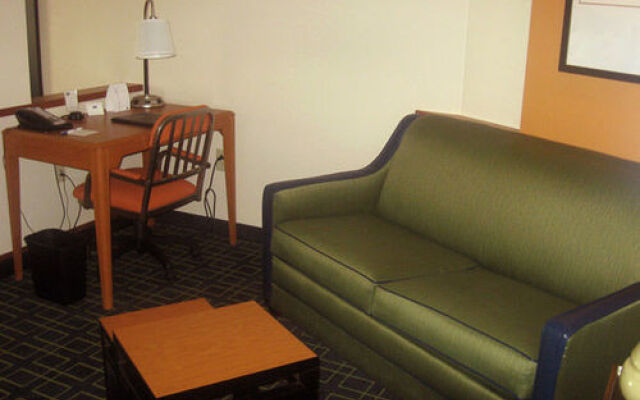 Fairfield Inn & Suites Carlisle