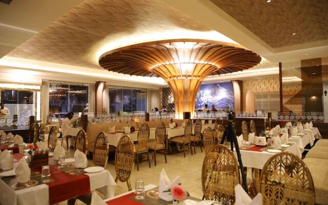 Rajathadri Royal Inn