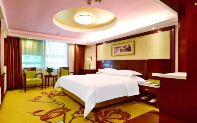 Vienna Hotel Shenzhen Railway station