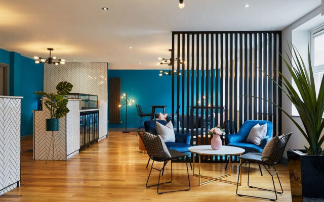 Reading Central Serviced Apartment by Viridian Apartments