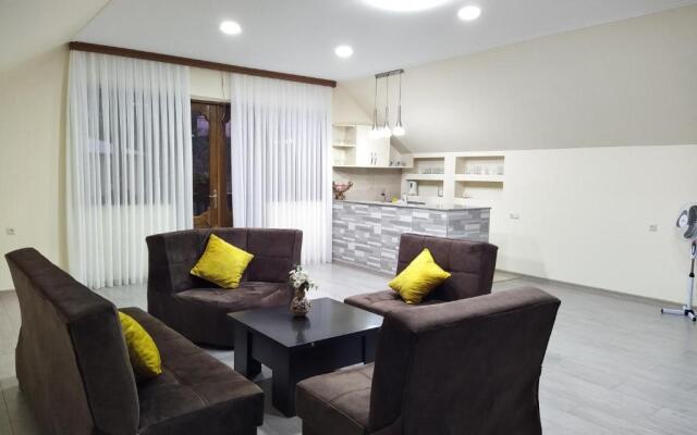 Sachino Giorgi Family House