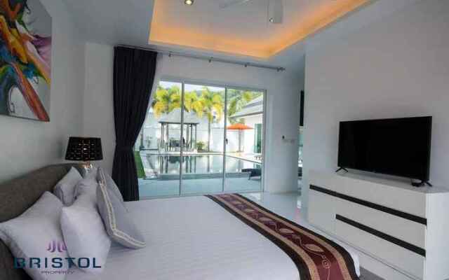 Kamala Contemporary 3 Bedrooms Pool Villa