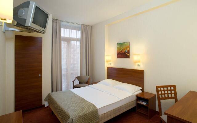 Metropol Hotel