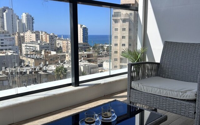 Sea Breeze Netanya Retreat by Sea N Rent