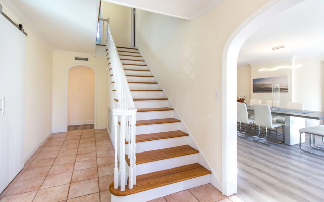 Chateau Hollywood Luxury Home & Pool near Hollywood Broadwalk