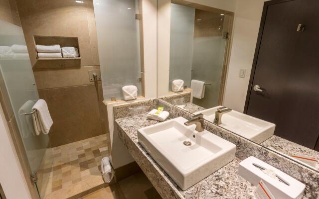 Holiday Inn Queretaro Zona Krystal by IHG
