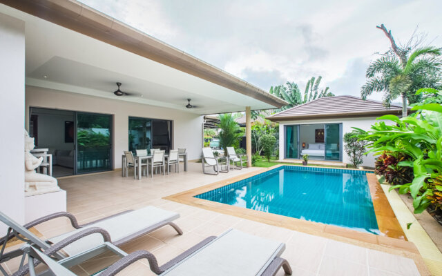 Spacious three-bedroom Pool Villa in Cherngtalay