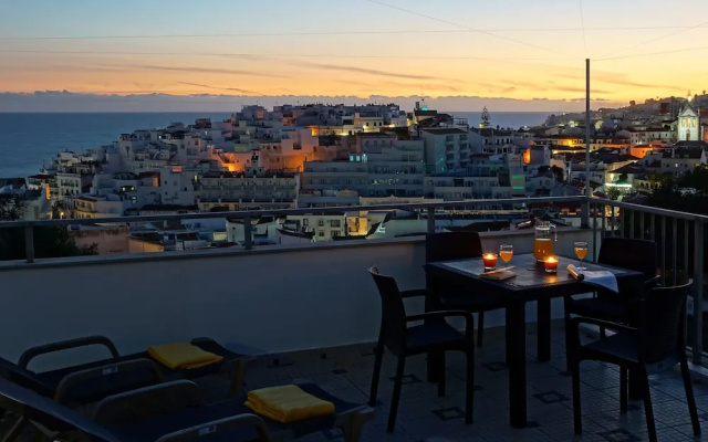 Rooftop Oldtown Residence