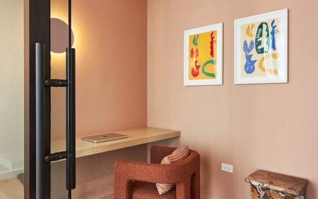 Top-tier Stay 49th Fl Lakefront City Views