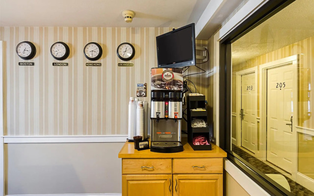 Rodeway Inn Logan International Airport