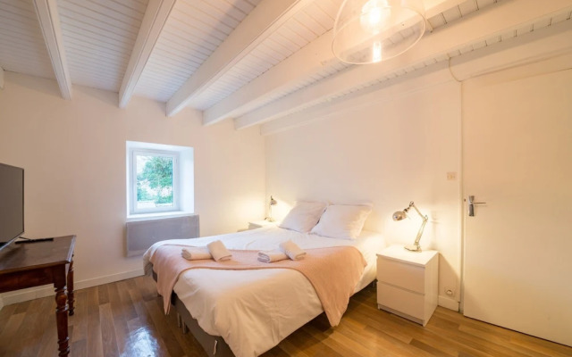 Pretty Stone House Near the Beach