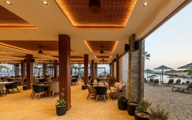 Adams Beach Hotel & Spa Deluxe Wing - Adults Only