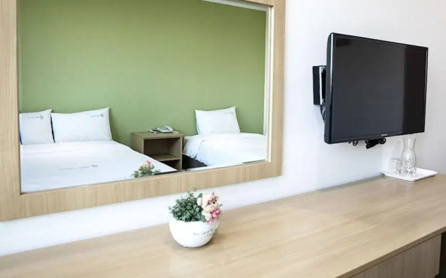 Ra Hotel