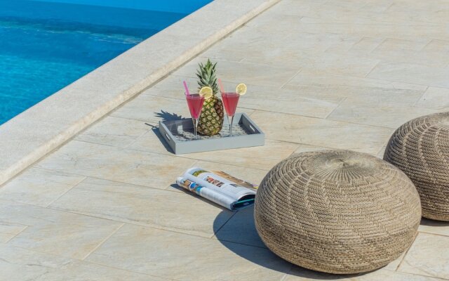 Beautiful Stone House with Large Garden And Private Pool