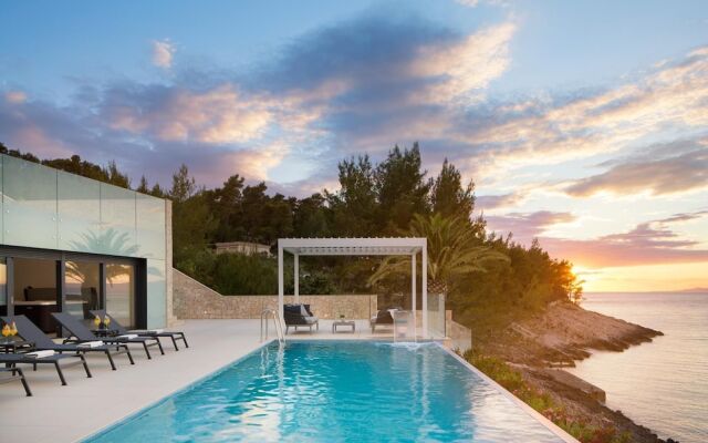 Luxury Villa Palma de Korkyra with Pool