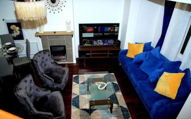 A Modern, Comfy Newly Remodeled 2bd House