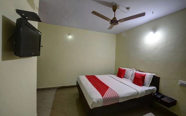 OYO 22499 Vishnu Residency