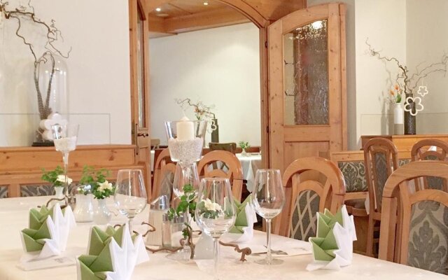 Gasthof zur Post - Familie Luegmayer