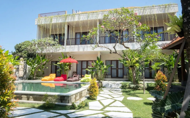 Mupu Jana G.House Keramas