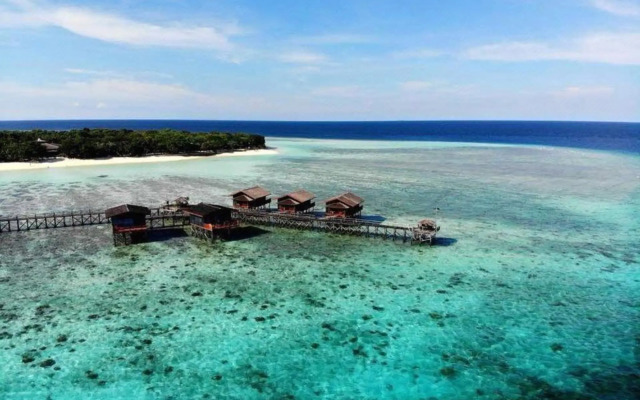 Pom Pom Island Resort