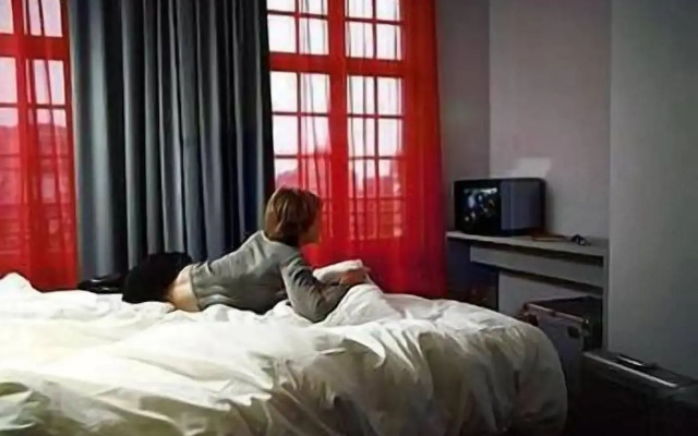 Monty Small Design Hotel