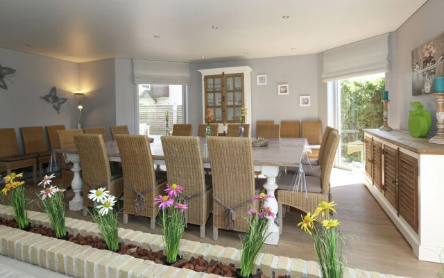 Splendid Villa in Middelkerke with Sauna, Hot Tub, Terrace