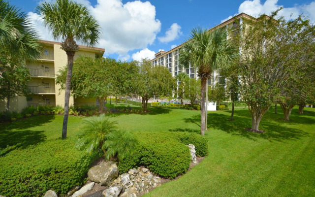 Rosen Inn, closest to Universal