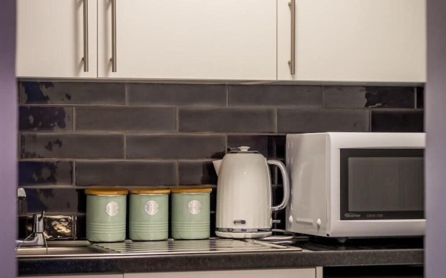 Cricketfield House - Guest House