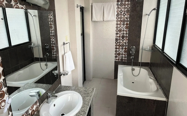 Ratna Giri Resort