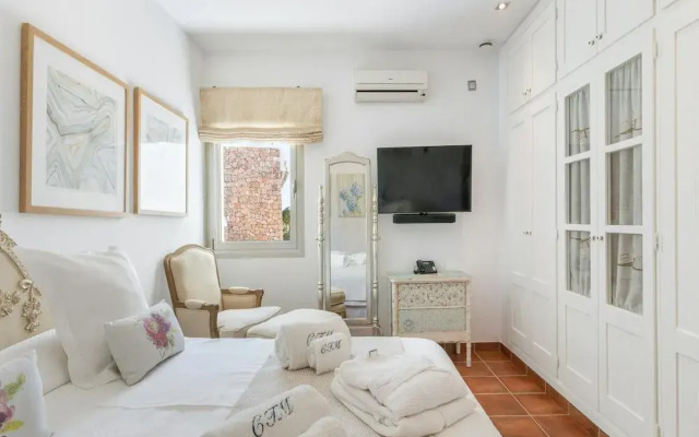 Holiday Home in Stunning Ibizan Landscape