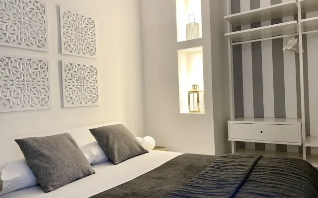 Fashion Elvira House 2