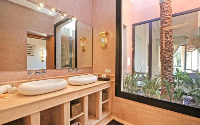 Villa de Luxe 5 suites à la palmeraie