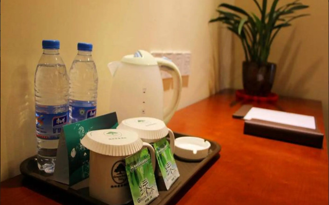 GreenTree Inn Zhenjiang Gaotie Wanda Square Express Hotel