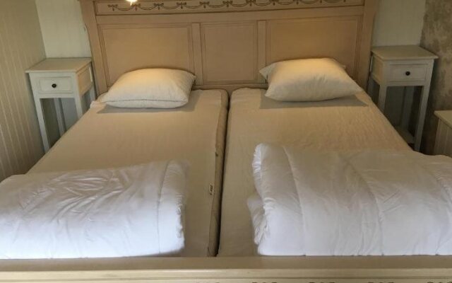 Augustas Bed & Breakfast