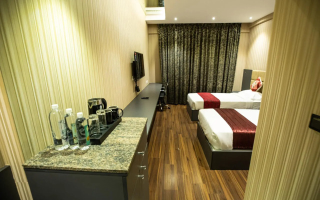 Grand Seasons by OYO Rooms