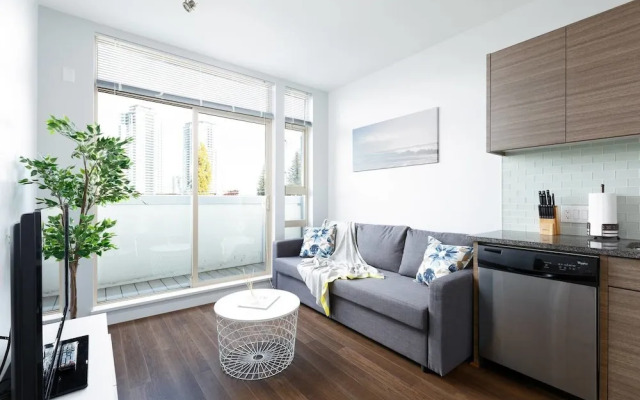 Surrey Center Cozy Condo