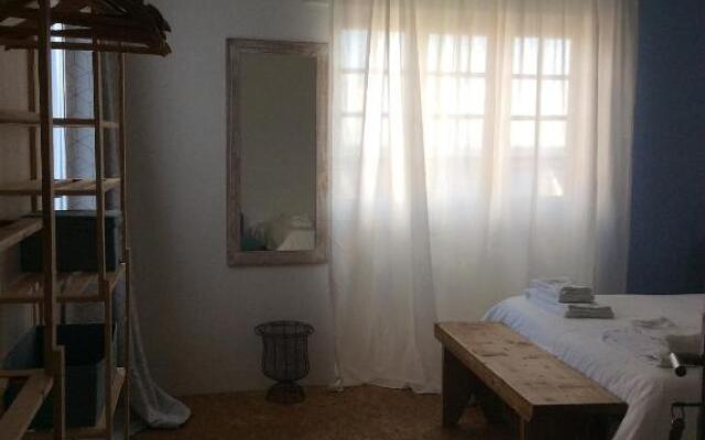 Marina Lounge Hostel