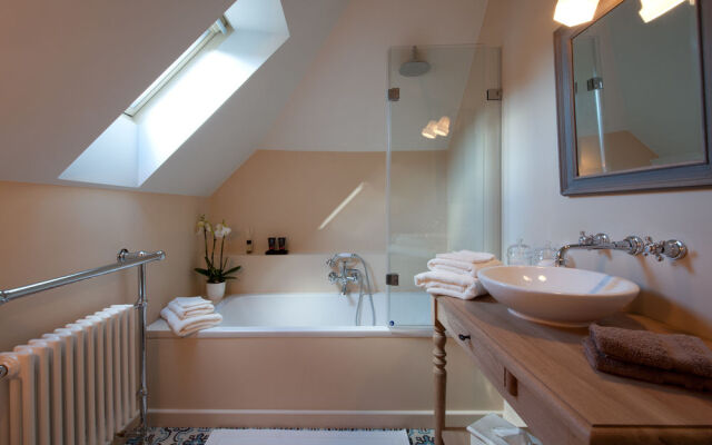 B Guest Bed & Breakfast