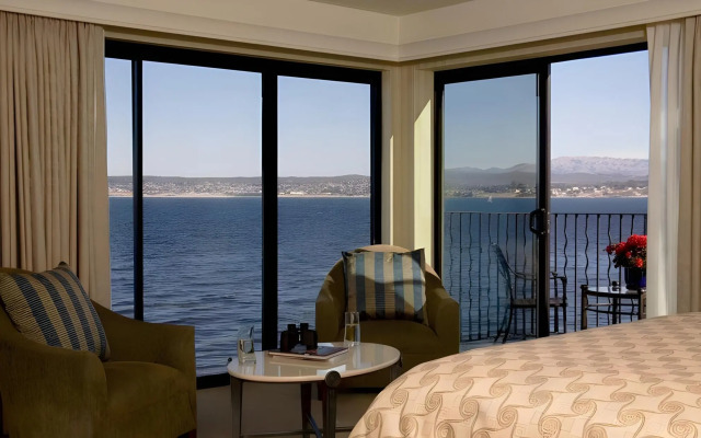 Monterey Bay Inn