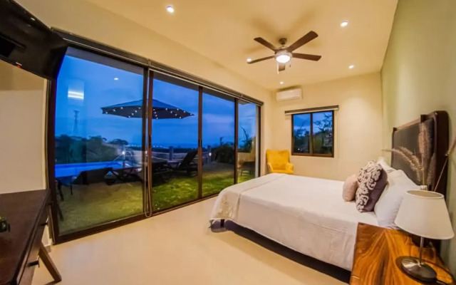 Luxury 4BR Villa with Pool