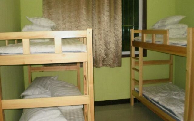 Huayi Youth Hostel