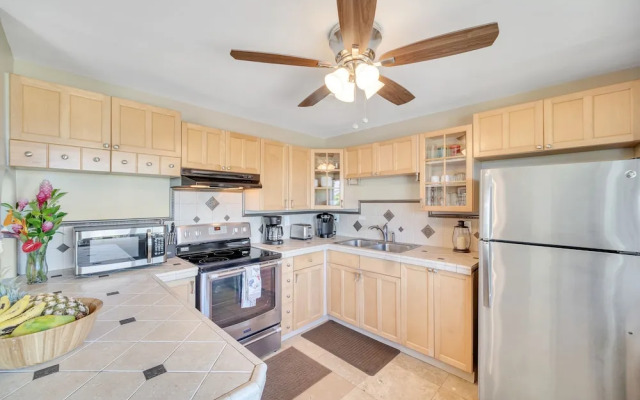 Hale Kahana'lu 2 Bedroom Condo by RedAwning