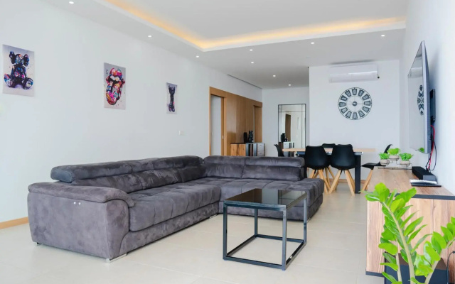 3 bdr aprt, amazing seaview, rooftop pool - LCGR