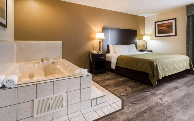 Quality Inn & Suites - Granbury