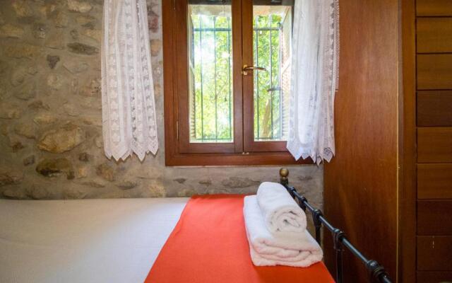 Laconian Collection 'Vilitsa At Parori'
